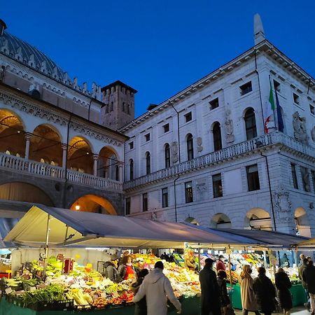 Апартаменти Officine Cavour Piazza Cavour Падуя Екстер'єр фото
